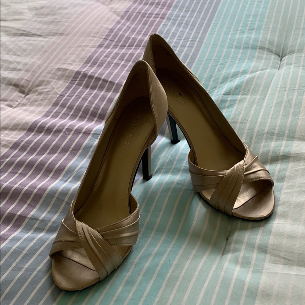 Nine West Gold Heeled D’Orsay Peeptoe Pump